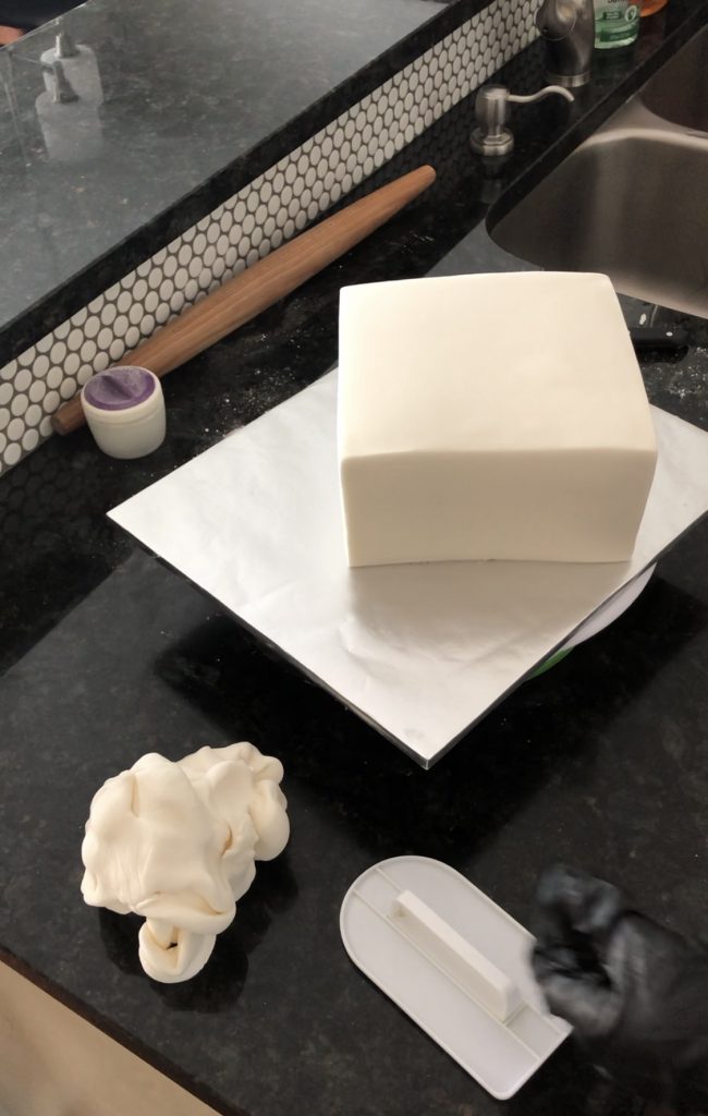covering a square cake in fondant 